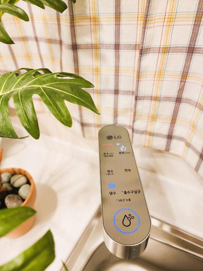 Oreum Stay Myeongdong - Female Only Сеул Екстериор снимка