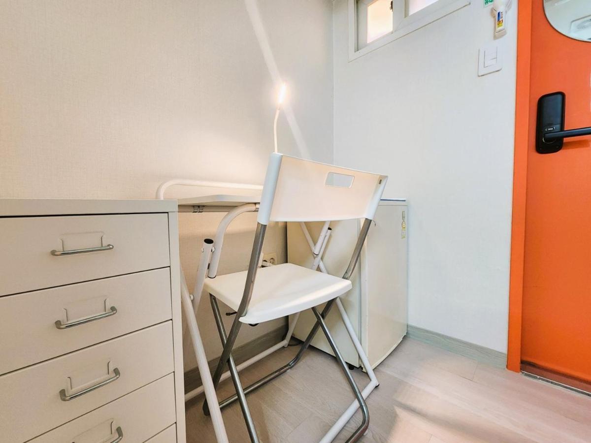 Oreum Stay Myeongdong - Female Only Сеул Екстериор снимка